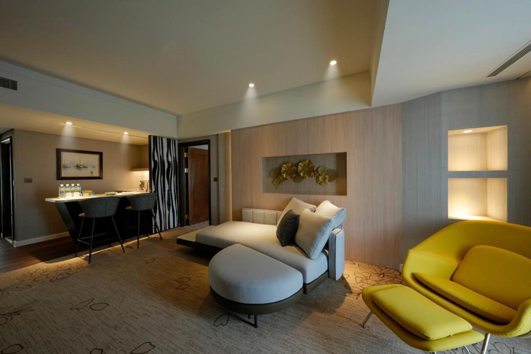 เอเวอร์กรีน พลาซ่า โฮเต็ล Hotel ไถหนาน ภายนอก รูปภาพ A suite at The Hari