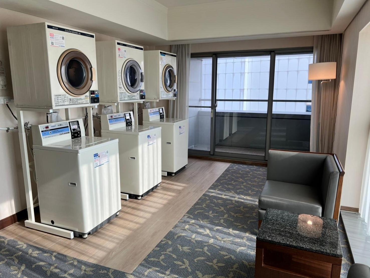 เอเวอร์กรีน พลาซ่า โฮเต็ล Hotel ไถหนาน ภายนอก รูปภาพ Laundry room
