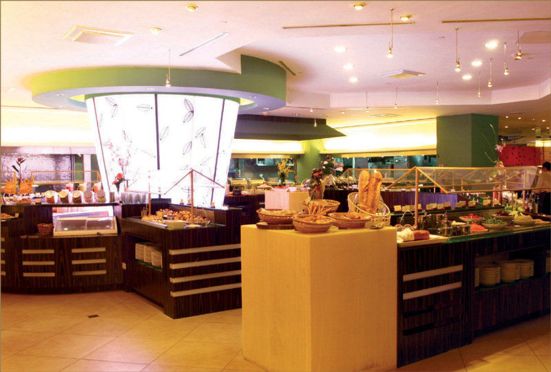 เอเวอร์กรีน พลาซ่า โฮเต็ล Hotel ไถหนาน ภายนอก รูปภาพ The buffet at the hotel