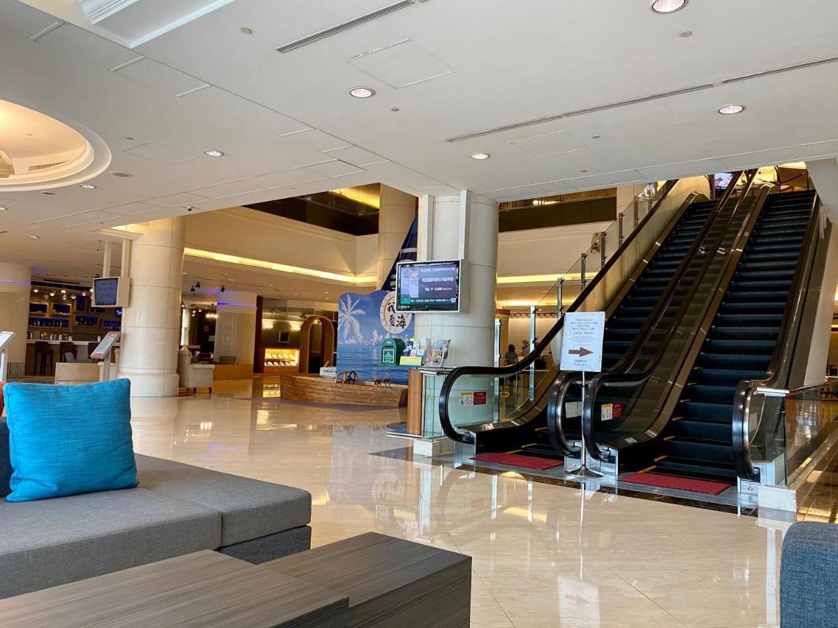 เอเวอร์กรีน พลาซ่า โฮเต็ล Hotel ไถหนาน ภายนอก รูปภาพ The lobby of the hotel