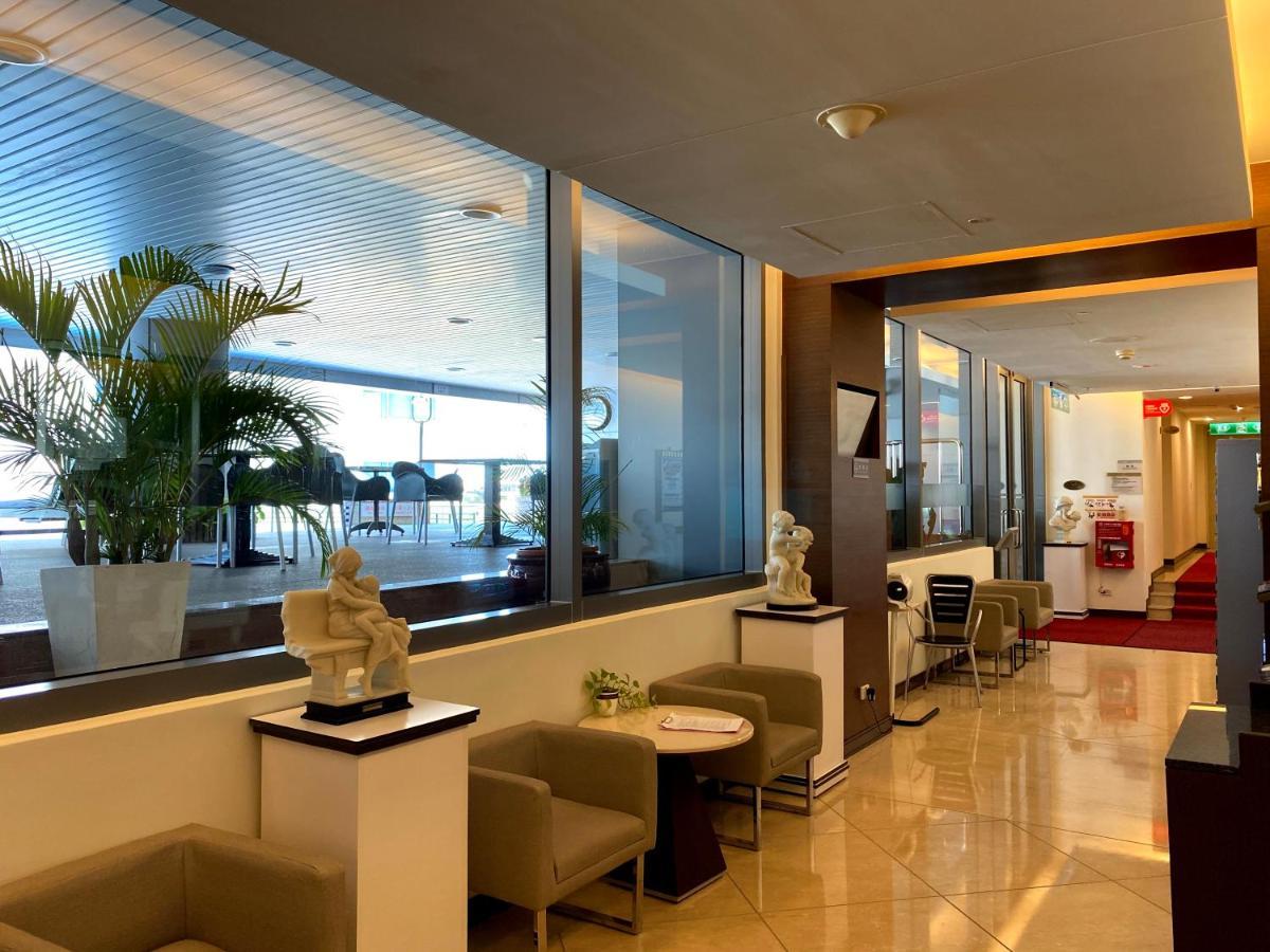 เอเวอร์กรีน พลาซ่า โฮเต็ล Hotel ไถหนาน ภายนอก รูปภาพ The lounge at the airport